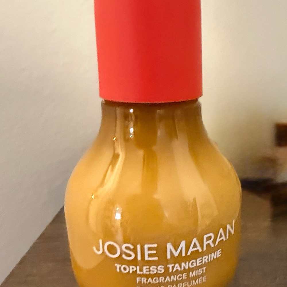 Josie Maran Vibrant Orange Fragrance Mist - Picture 2 of 3